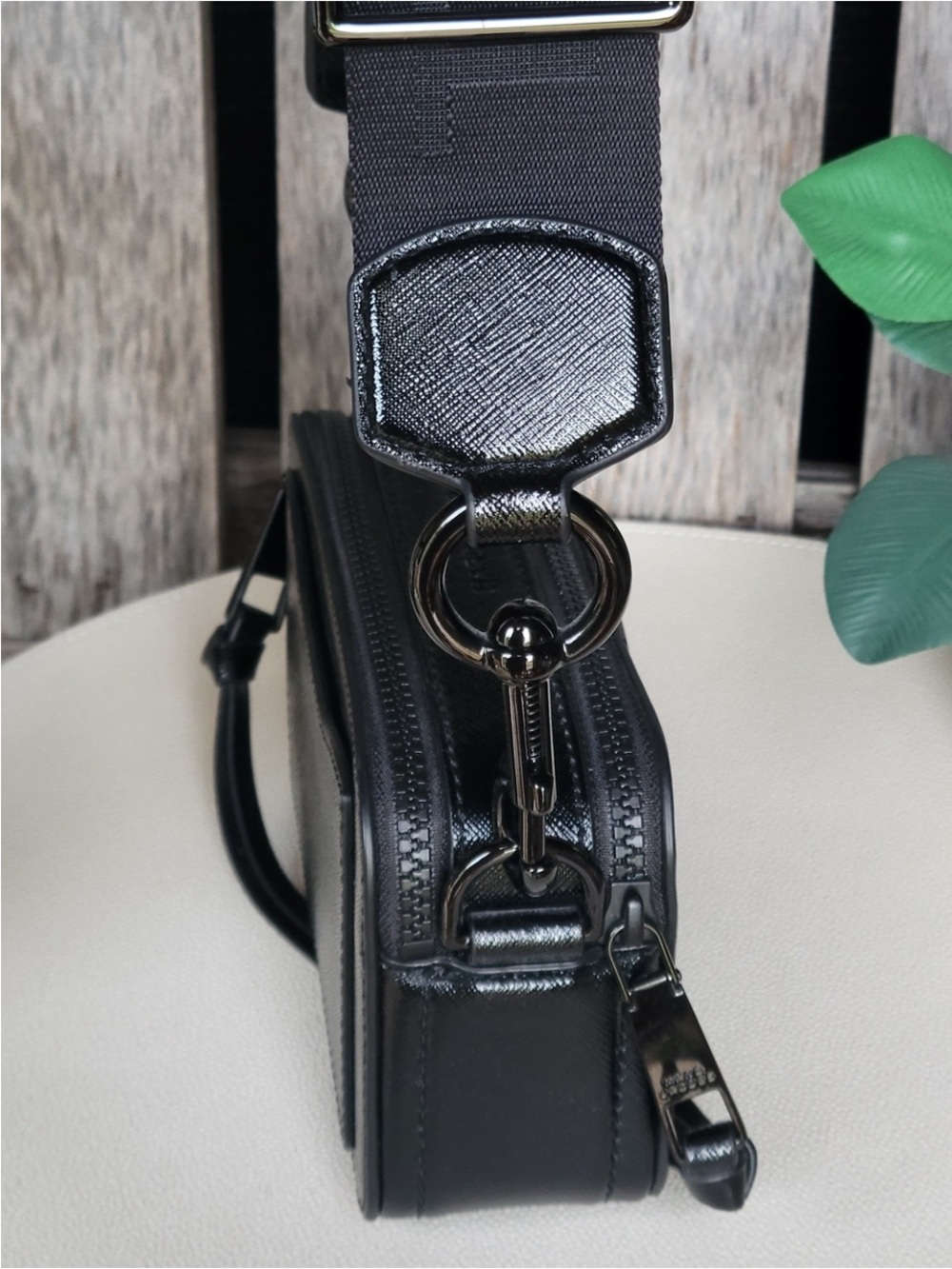 Marc Jacobs The Snapshot Leather Crossbody Camera Bag - Picture 6 of 9